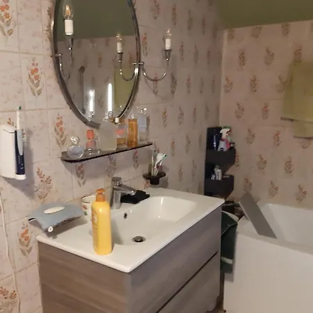 Chez Nanou Avec Petit Déjeuner Habitación en casa particular *